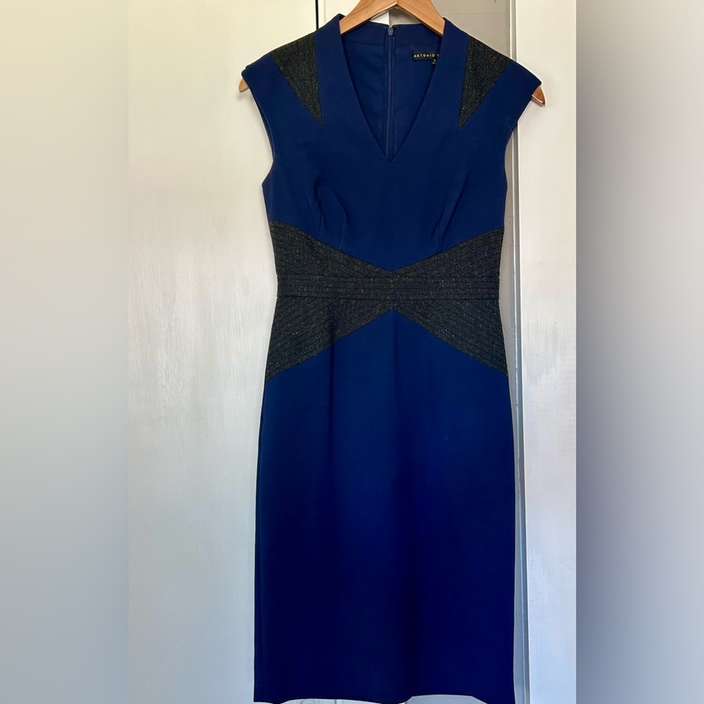 ANTONIO MELANI “Playing Favorites”  Carden Blue and Gray Sheath Dress- Sz 0